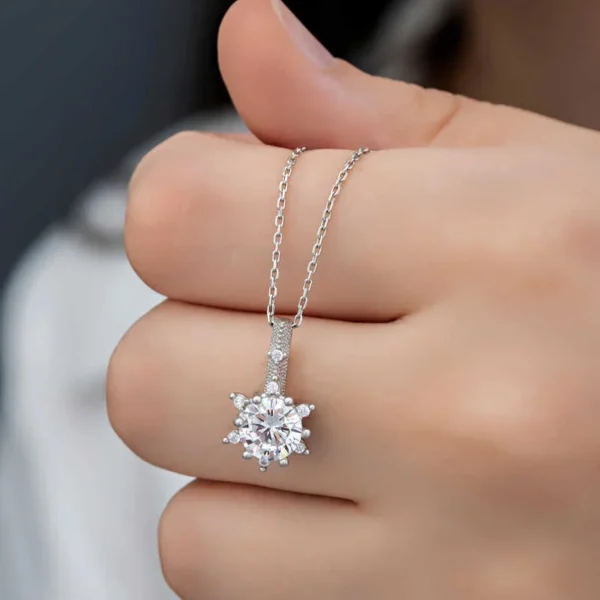925k Classic Solitaire Pendant: Minimalist Women’s Necklace – Everyday Chic