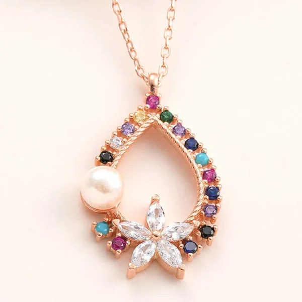 925k Chic Floral Pendant With Precious Gemstones – Rose Gold Pearl Women’s Necklace €59.00